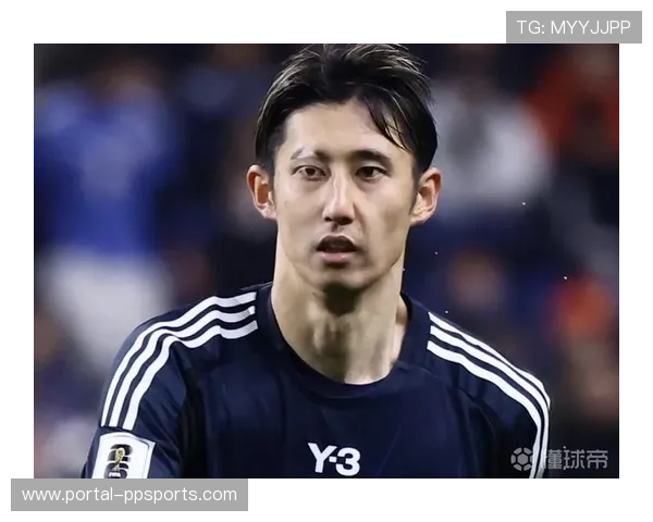 日韩后卫连线，伊藤洋辉头球回做助攻金玟哉头球破门